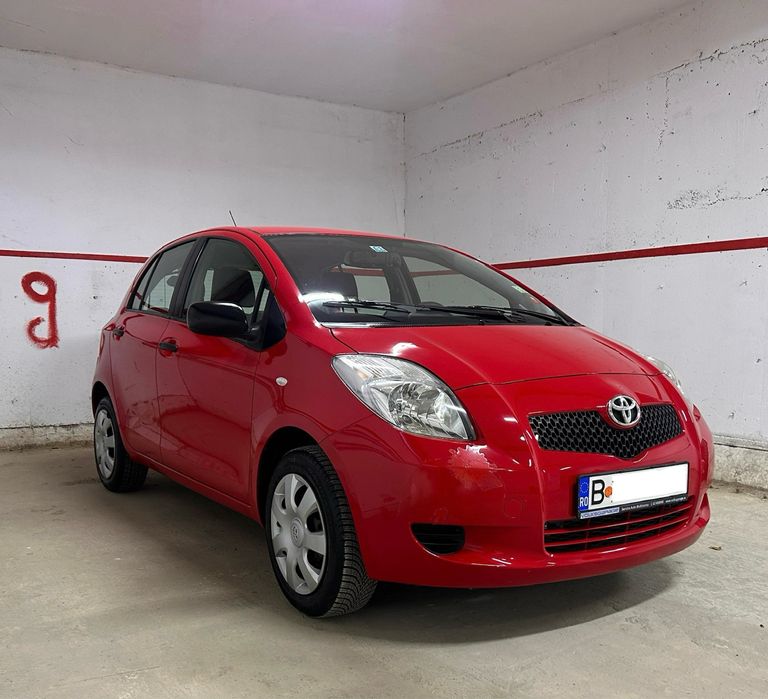 Toyota Yaris 1.0 Benzina doar 85.000KM PROPRIETAR ȚINUTA IN GARAJ