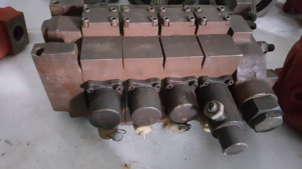 Distribuitoare hidraulice