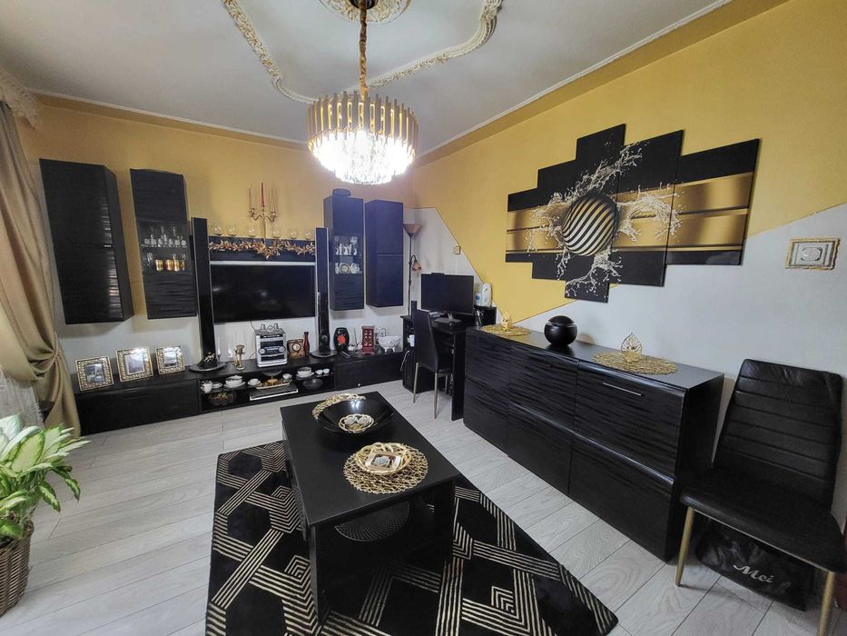 , Vand apartament 2 camere,    2 balcoane, pret negociabil