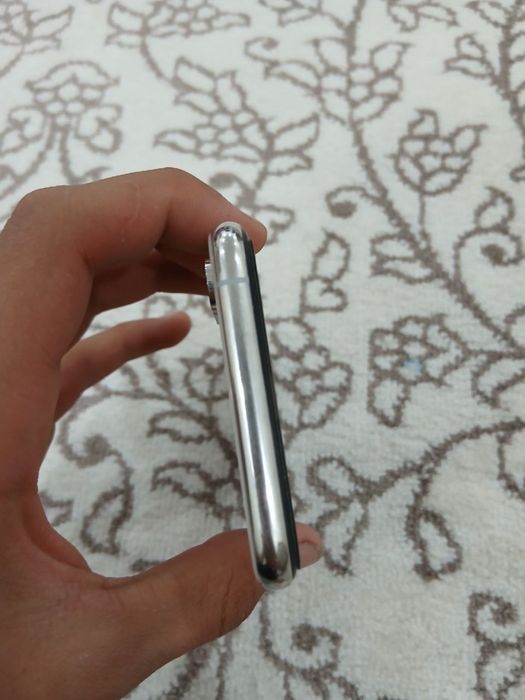 Iphone xs сотилади тел идеал