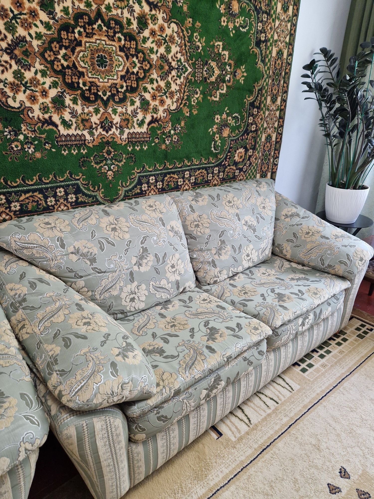 Продаётся мягкая мебель