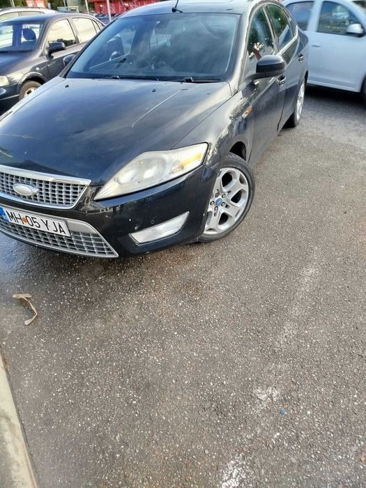 Vând Ford Mondeo