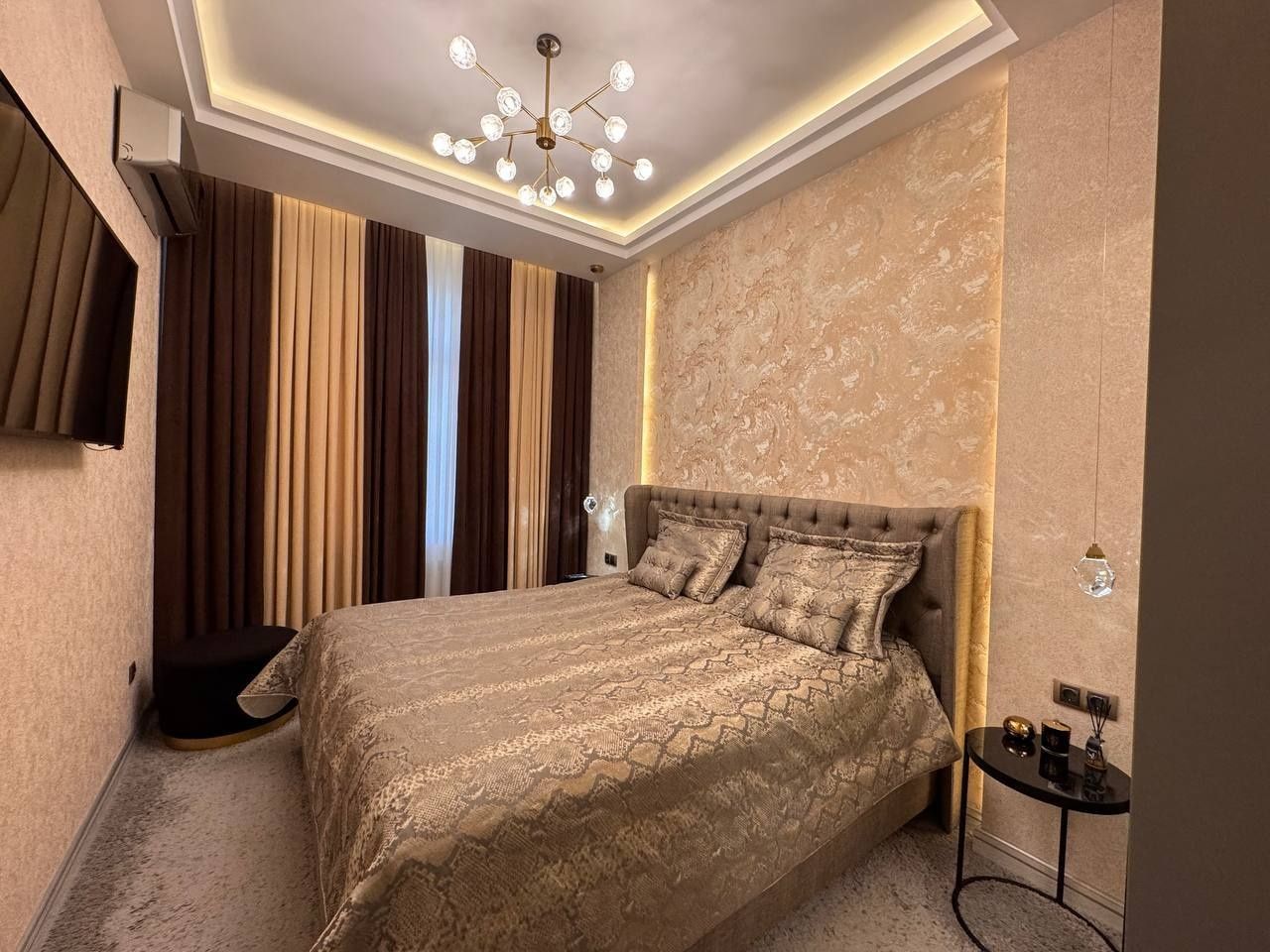 Продаётся квартира метро Бий 3 комнатная