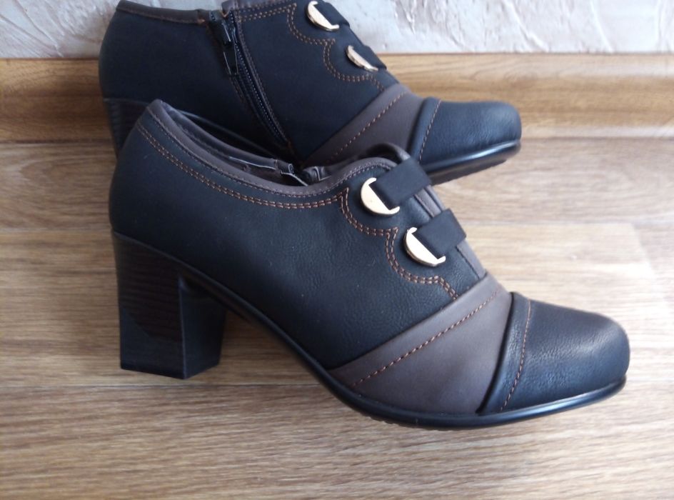 Продам новые туфли.