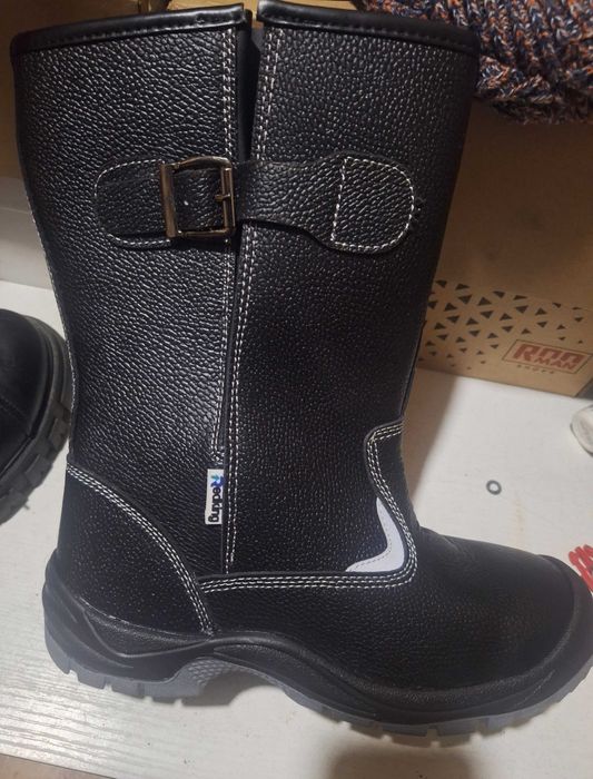 Зимние рабочие сапоги. Новые