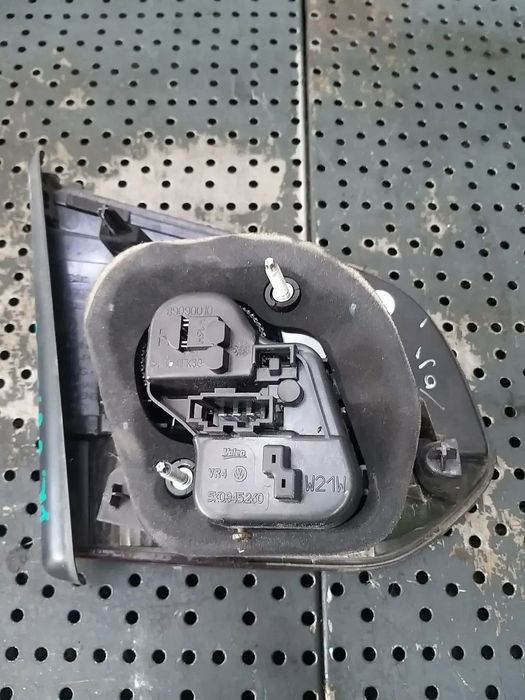 Stop tripla lampa dreapta haion vw golf 6 5k hatchback 5k0945108 89090386