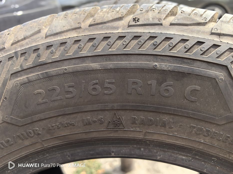 2бр зимни бусови гуми 225/65/16С