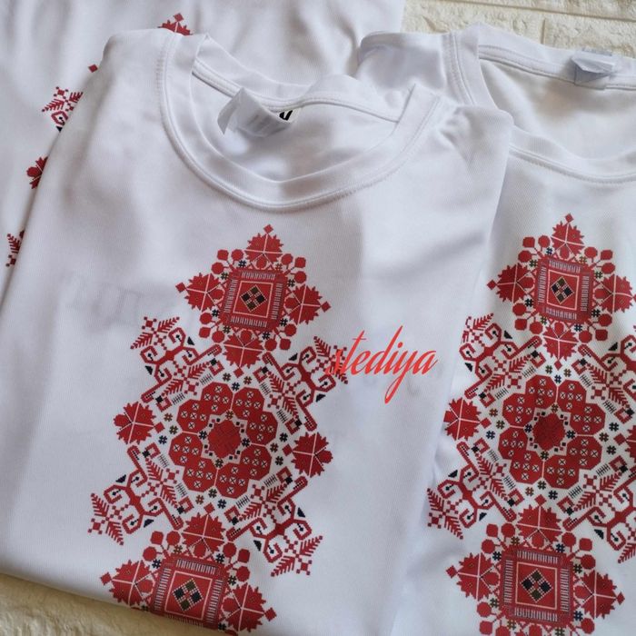 Тениски с народни мотиви Шевица