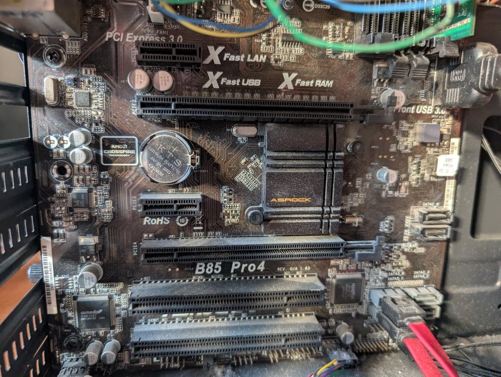 Unitate PC Calculator Complet i3 4150 SSD 240gb + 320gb hdd 4GB RAM
