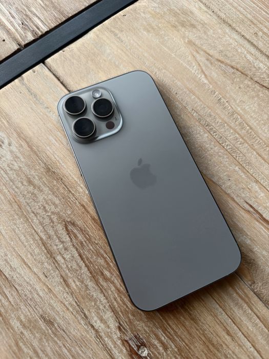 Iphone 16 Pro Max - stare perfecta