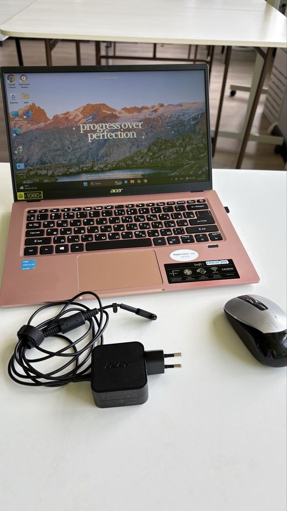 Ноутбук Ноутбук Acer Swift 1 розовый