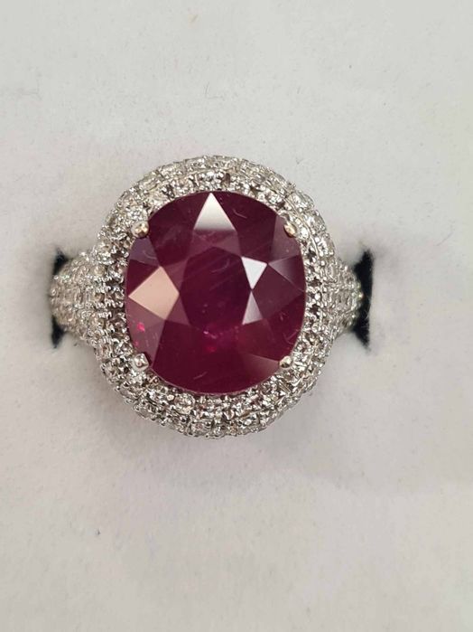 Inel din aur alb 18k cu rubin natural 8.00 ct. si diamante naturale