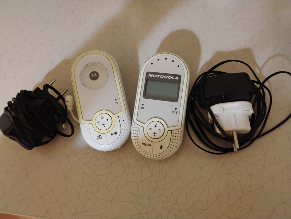Бебефон Motorola
