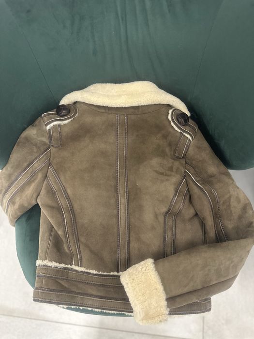 Отигинално яке dsquared2.Якето е носено много малко и няма забележки.