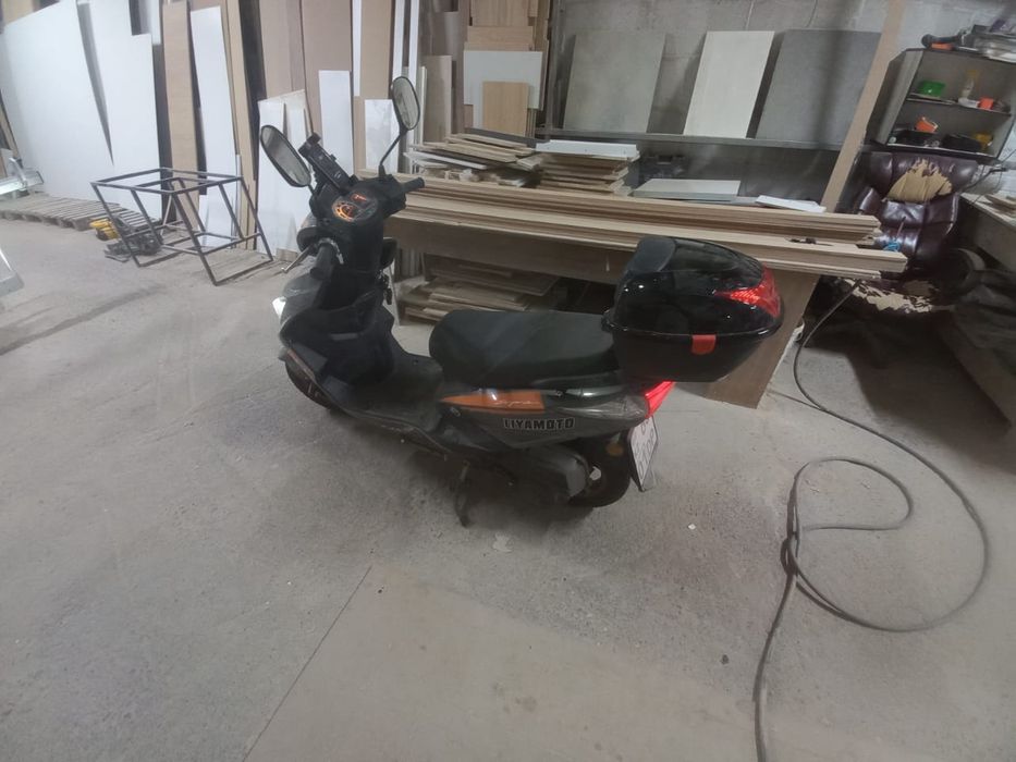 Продам мопед M8 .