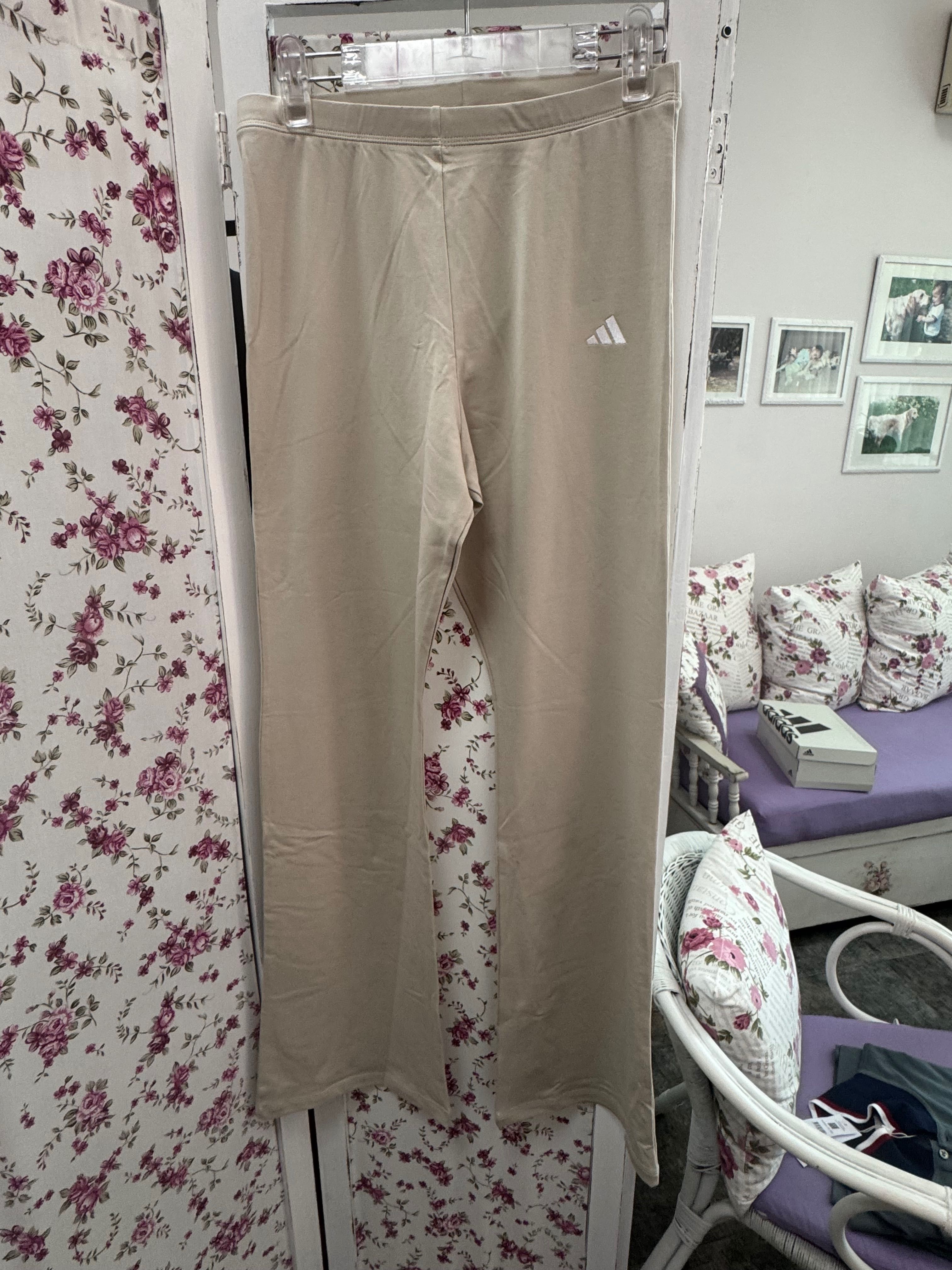 Дамски долнища Adidas размери М и XXXL