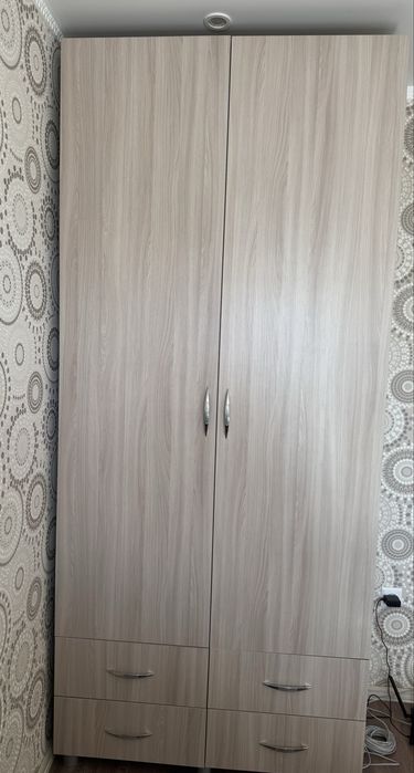 Продам мебель в подростковую комнату