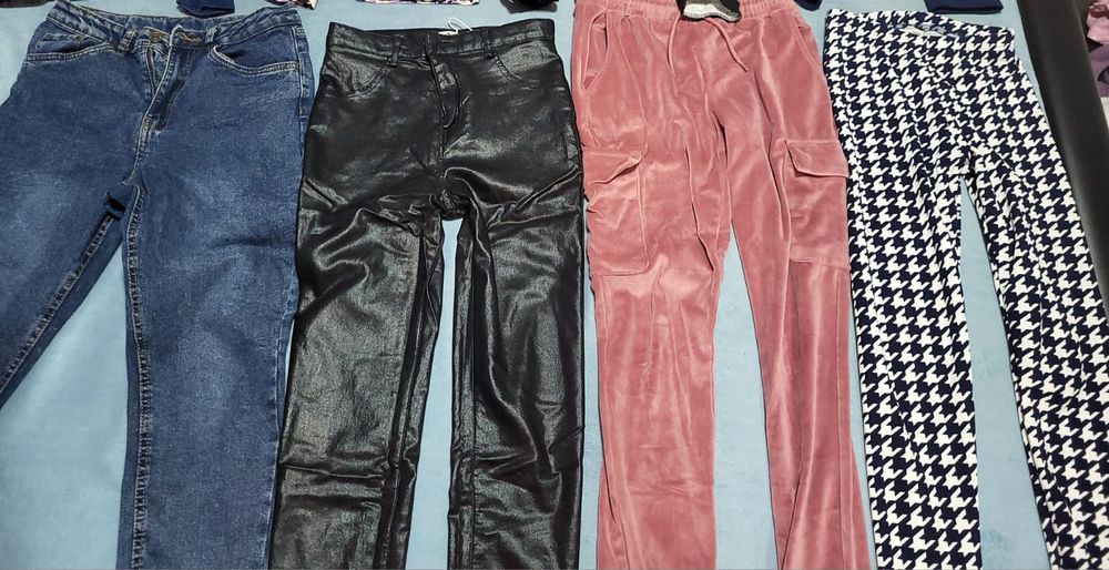 Haine fetite între 10 -12 ani