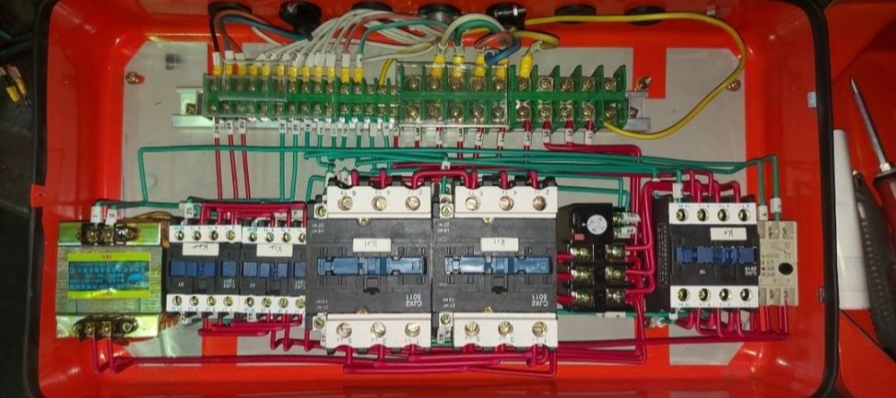 Электрик СРОЧНО.