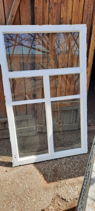 Продам оконные рамы