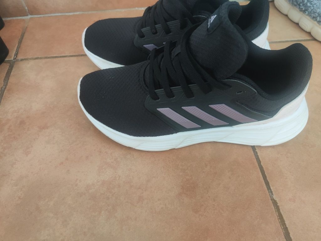Vând adidași Adidas!