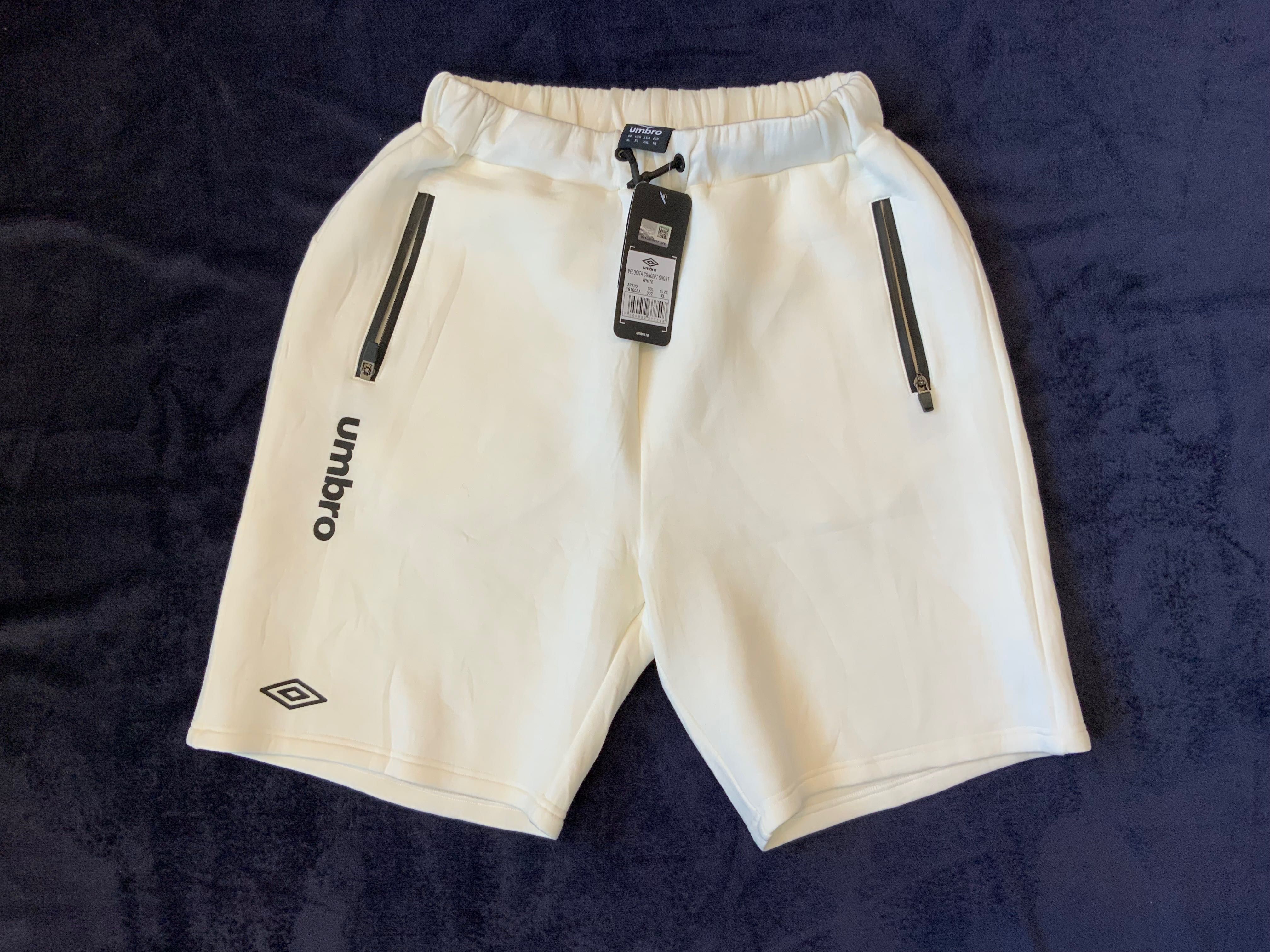Umbro-оригинални  къси панталони размер хл