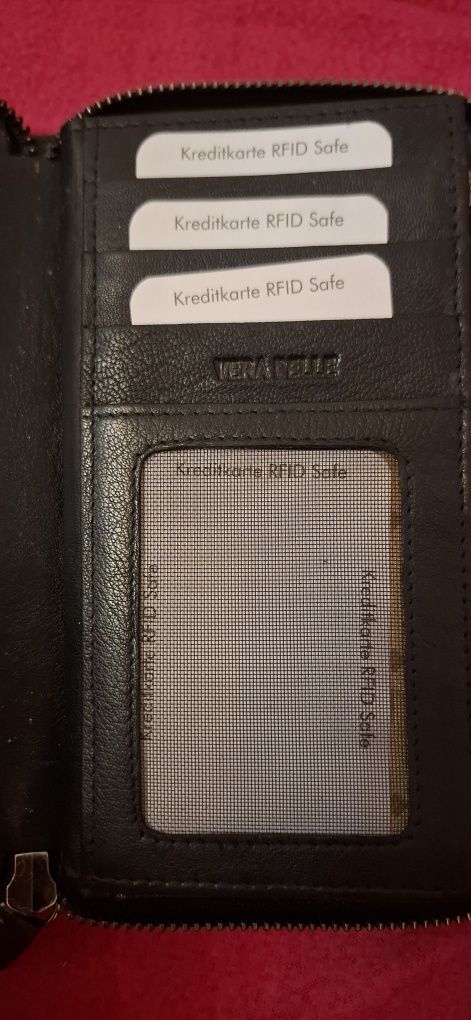 Дамско портмоне от естествена кожа!