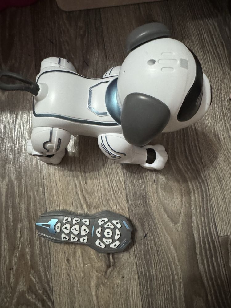 Продам новую игрушку робот-собака