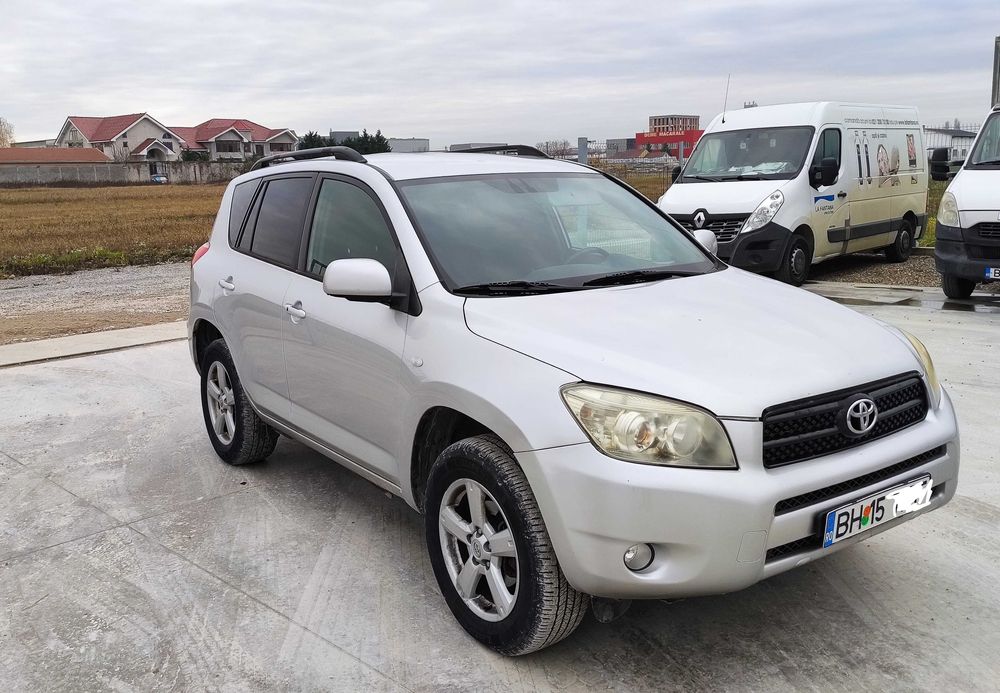De vânzare Toyota RAV4 2006 - km reali!!!