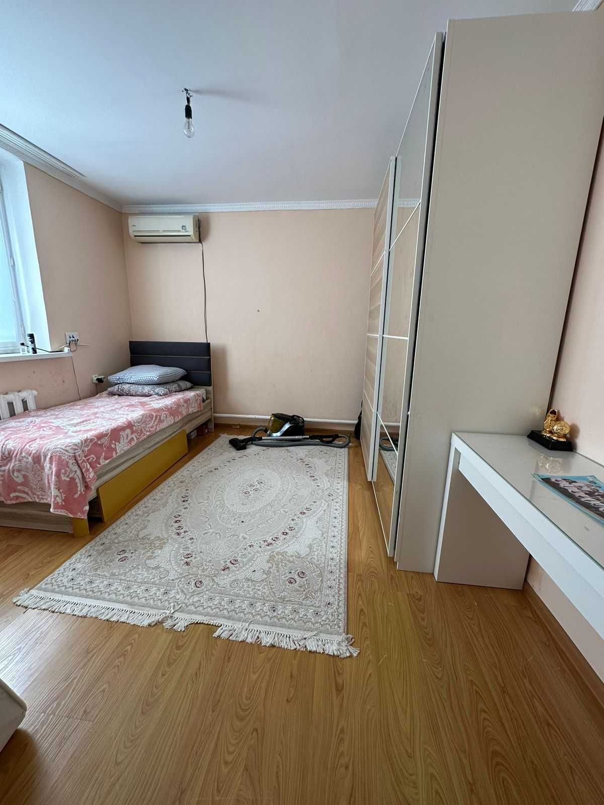 Продаётся 4 комнатный жилой дом в мкр. Өркен.