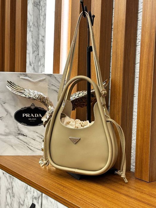 Дамски чанти PRADA Calvin  Klein Versace Miu Miu