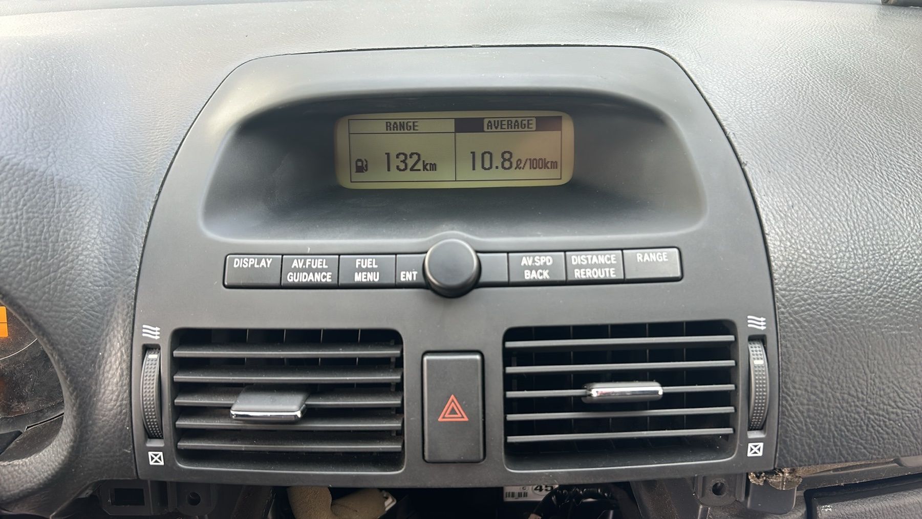 Дисплей за Toyota Avensis