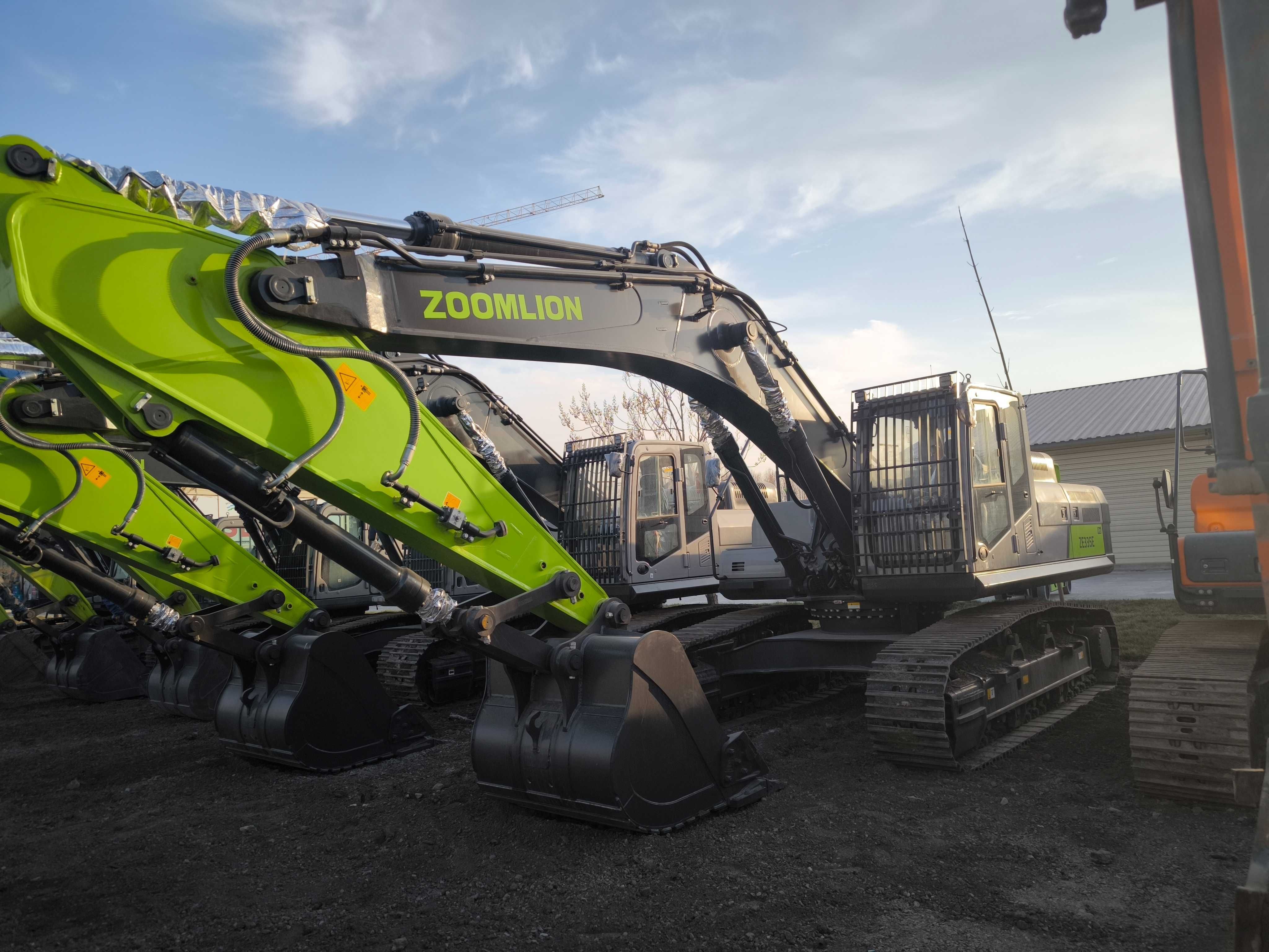 Экскаватор ZOOMLION ZE245E
