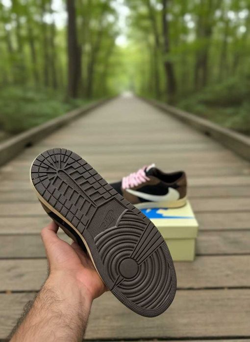 Nike Jordan 1 Low Travis Scott - FULL Box