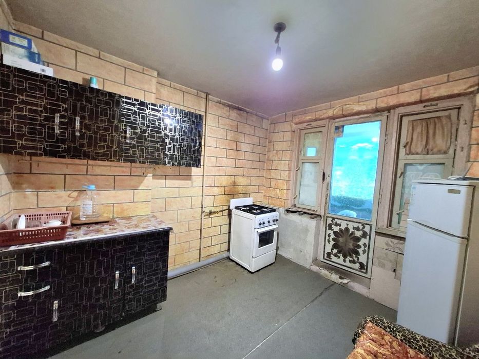 Студент киз ва болларга Самкочда