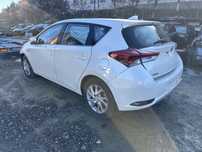 Toyota Auris 1.8 hybrid CVT 136 кс 2016г НА ЧАСТИ!