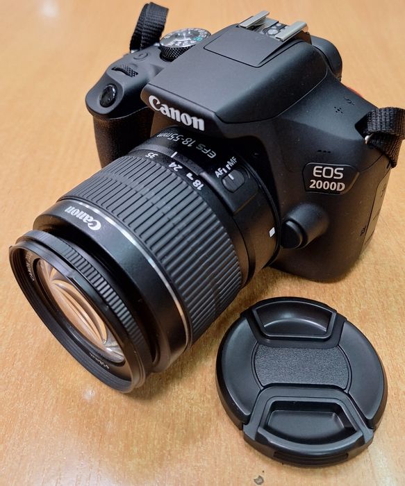 Canon 2000D kit 18-55mm III (24.1мегапик, Wi-Fi, абсолютно как новый)
