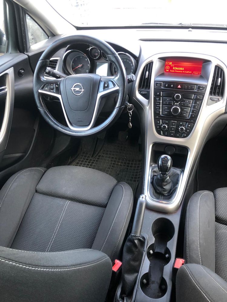 Opel Astra J 1.7 CDTI 2010