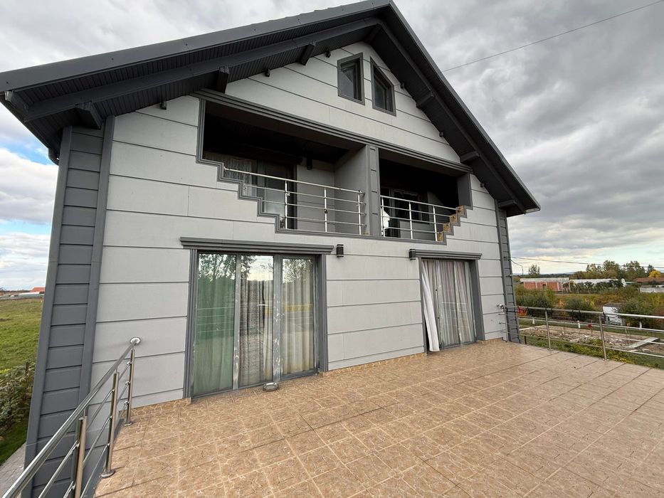 Vând Vila Duplex P+1E+M / Locatie Cionchesti / Satu Mare