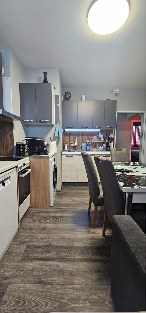 Продава се Тристаен апартамент в София, Обеля 2 - 85 кв.м за 2118 €/кв.м - Снимка #1