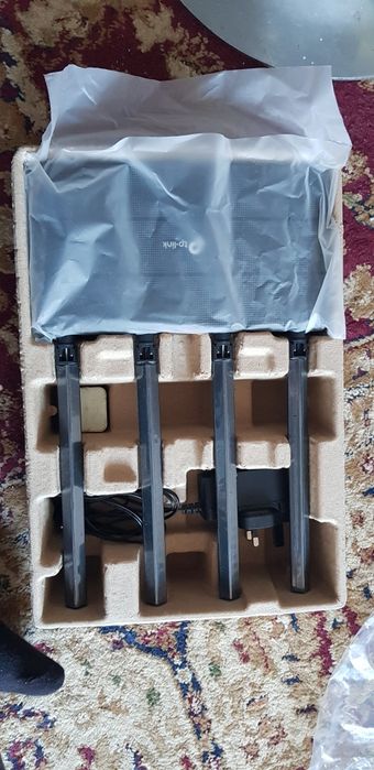 WI-FI роутер сотилади.