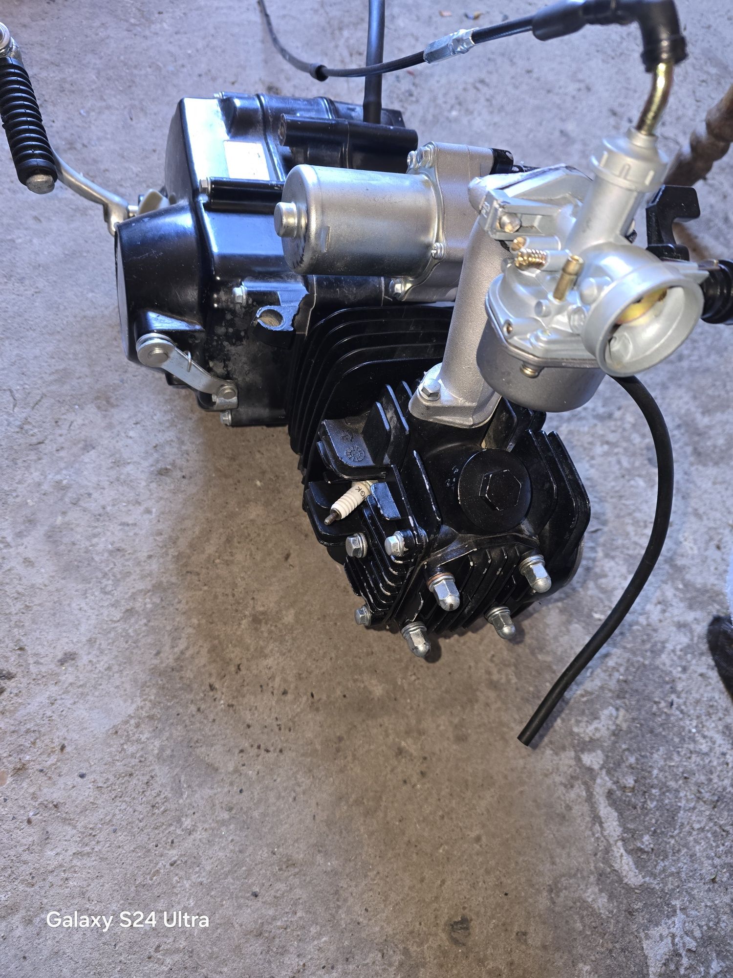 Vând motor CROSS KXD 125cc 4 t