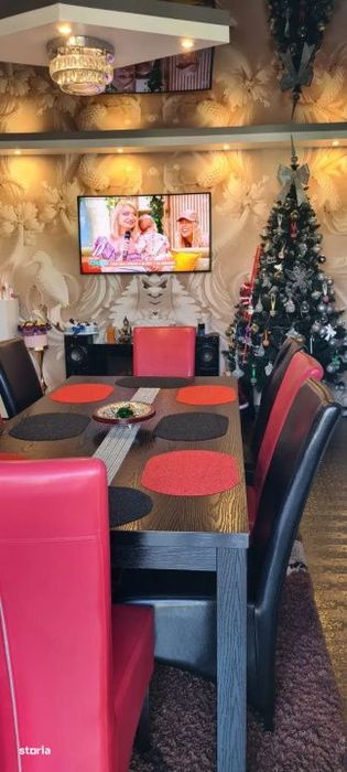 Apartament de 2 camere, boxa, parcare, str Stejarului