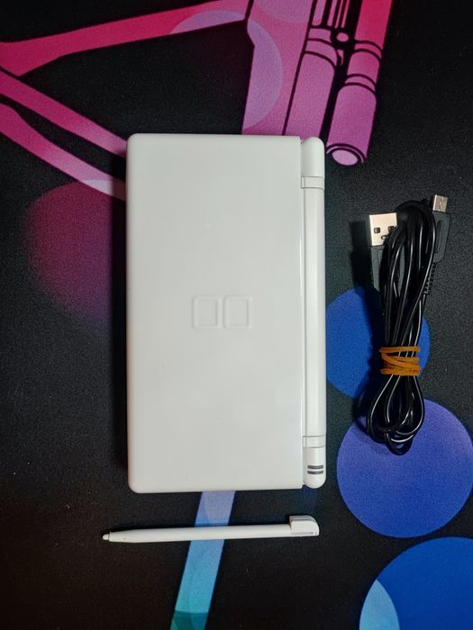 Nintendo DS lite