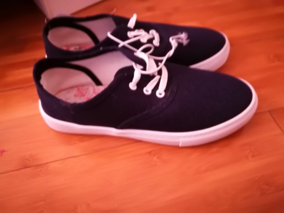 Espadrile turcesti noi, cu eticheta