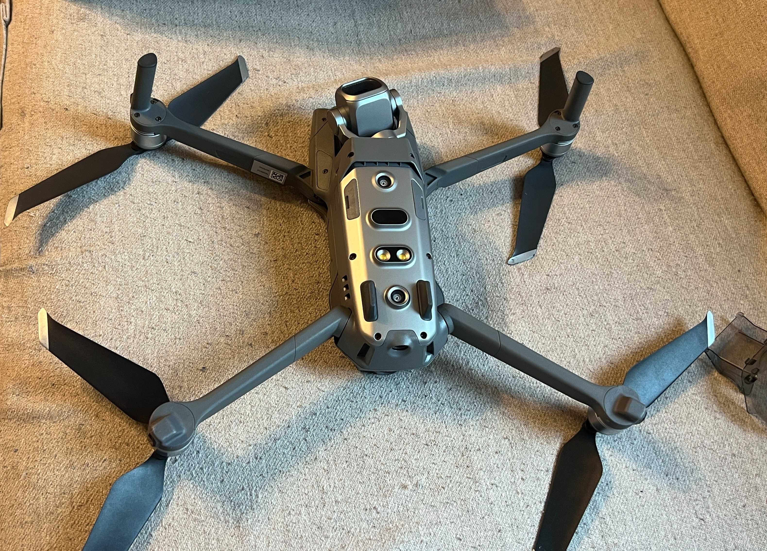 Drona DJI Mavic 2 Pro 4K - stare foarte buna - cutie - 2 baterii
