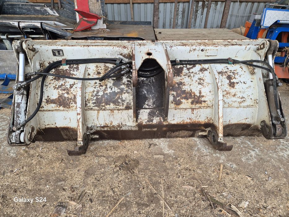 Incarcator frontal o&k