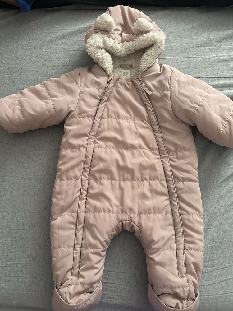 Combinezon bebe marimea 4 -6 luni