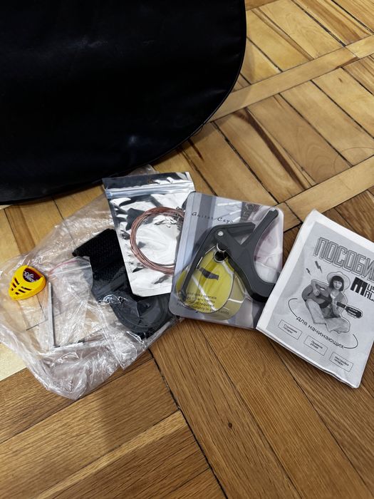 Akustik getara yangi