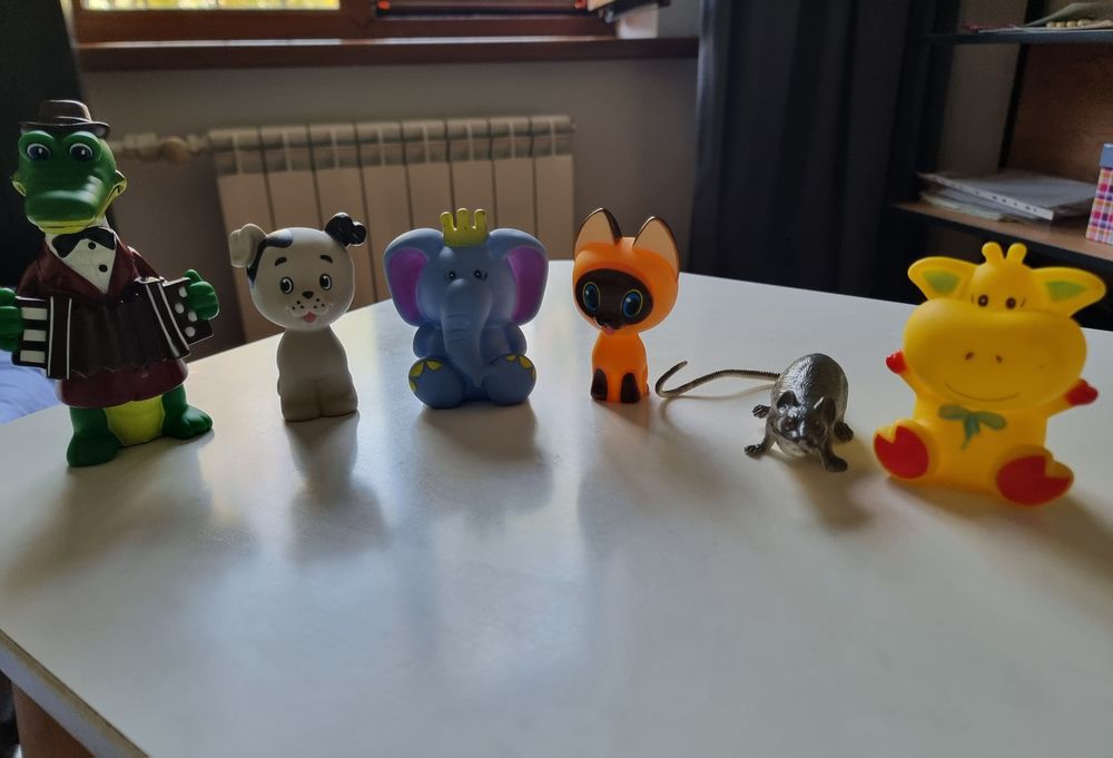 игрушки   новые.